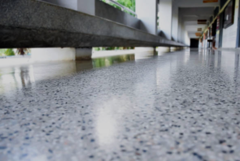 Piso de granito polido